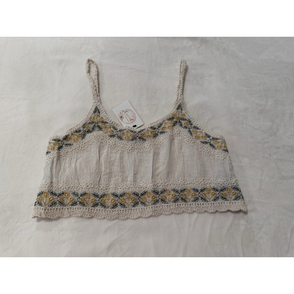 POL One Size Crochet Flower Pattern Cropped Tank Top Cream Color